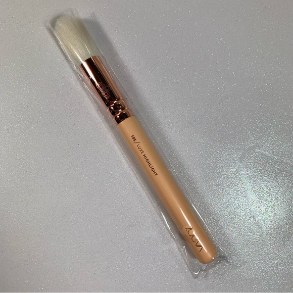 Zoeva 105 Brush - Picture 2 of 8